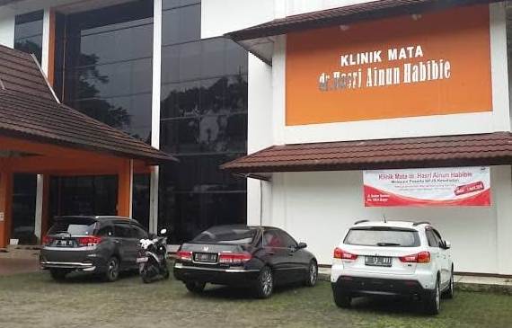AI Bantu Deteksi Dini Gangguan Penglihatan di Klinik Ainun Habibie
